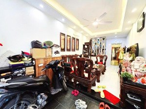 bán nhà, còn mới, thang máy, full đồ,đội cấn, ba đình, dt: 35 m2, giá 10 tỷ 600 tr, lh: 