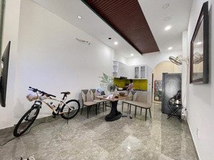 cho thuê nhà kinh doanh 3 phòng ngủ full nội thất mặt đường lê hồng phong giá 16 triệu/tháng