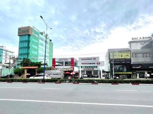 cho thuê mặt bằng 1350m2 đại lộ bình dương, thủ dầu một. vị trí trung tâm cạnh becamex bình dương