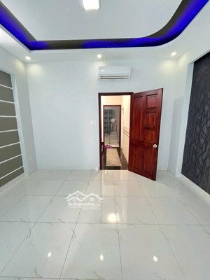 chủ cần bán gấp nhà đường bàu cát,phường 12,q tân bình,dt 4,5 x 25. giá về 12 tỷ thương lượng