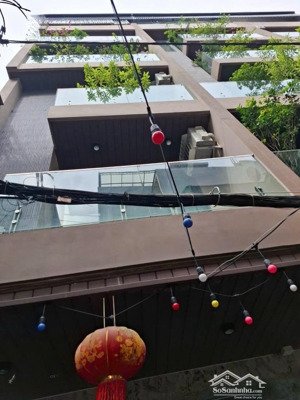 bán nhà hồng tiến 50m2 thang máy gara 7 chỗ thông các ngả