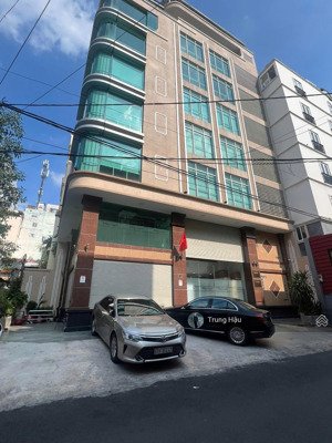bán tòa building góc 2 mt cao thắng quận 3 - dt 18 x 15m - hầm 9 tầng - hđt 500 triệu - giá 75 tỷ