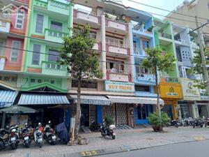 Bán nhà mặt tiền 5 tầng Tạ Quang Bửu, 4x20, rẻ hơn 2 tỷ so với nhà kế bên- Lh 0931172218