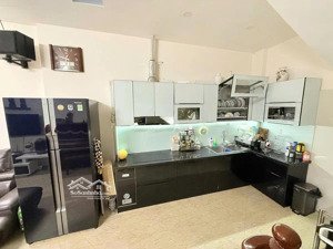 chính chủ cần bán nhà 6 tầng phố hoàng mai -2 thoáng -dt 40m - 6 tầng- giá 7,9 tỷ (có thương lượng)