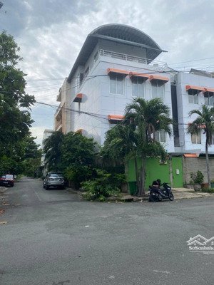 cho thuê nhà căn góc 2 đường số 10, p. hbc, thủ đức. dt 8x15m. trệt 3l. giá 35tr