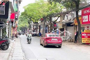 bán nhà mặt phố mai dịch - cầu giấy - vị trí đẹp - vỉ hè kinh doanh - 5 tầng hơn 20 tỷ