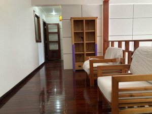 cho thuê gấp căn hộ penthouse sky garden phú mỹ hưng q7, vào ở ngay