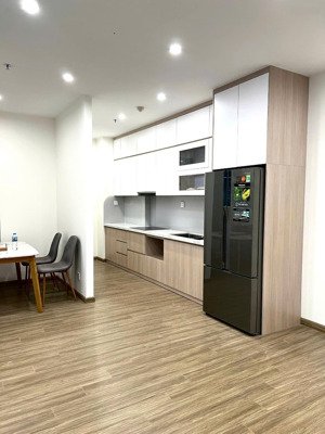 tôi cho thuê căn 2n+ tòa tc3 canopy nội thất mới tinh, mới nhận bàn giao giá 13tr lh: 