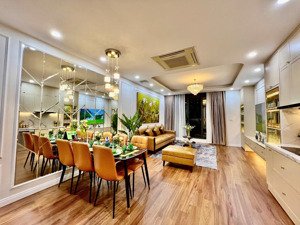 chính chủ bán căn 3 phòng ngủ, 114m2 sông hồng park view số 165 thái hà. giá 9.5 tỷ