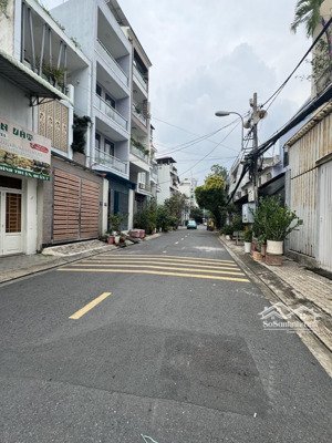 nhà phố 4 tầng, xe hơi vào nhà gần chợ tân mỹ, ngang to 5m - 145 m2. nhỉnh 15 tỷ