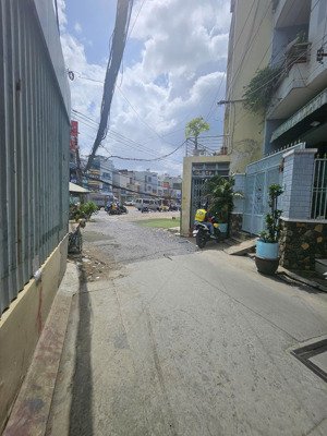 bán tòa nhà chdv sát mặt tiền trường chinh, q. tân bình khai thác dòng tiền cực tốt giá 37 tỷ tl