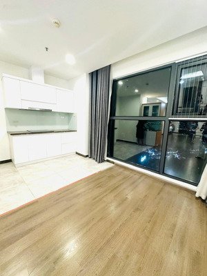 bán cc flc 265 cầu giấy. dt 96,8m2 2n, 2vs. tầng trung đẹp. sổ đỏ chính chủ. cửa tb - bc đn