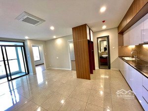 bán chung cư vĩnh hội q4 - ngay chân cầu kênh tẻ - 2pn 2wc 70m2 giá 5ty5 - đang có hd thuê sẵn