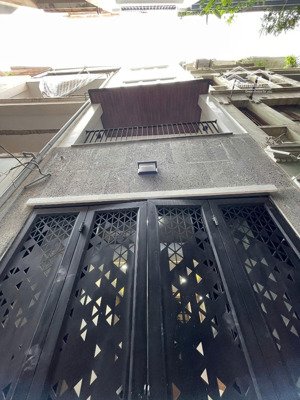 nhà đẹp thanh nhàn trung tâm hai bà ở ngay