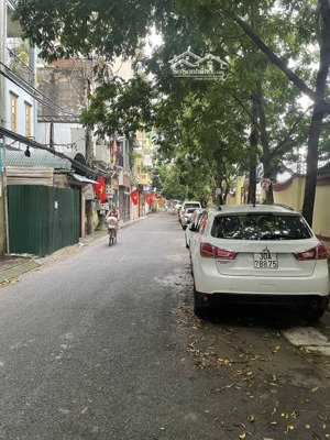 nhà pl phố tôn thất tùng 68m2, ngõ 8m, 3 ô tô tránh, vỉa hè 3m, 2 thoáng, tặng gpxd 8 tầng 19.5tỷ