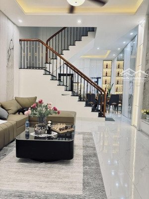 chính chủ bán nhà riêng tại thái thịnh 45m