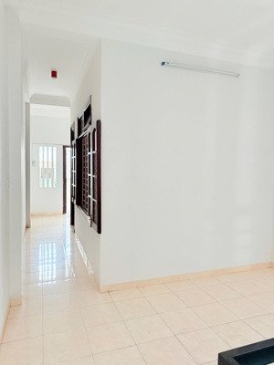 cho thuê nhà 3 tầng mặt tiền đường phù đổng trung tâm nha trang