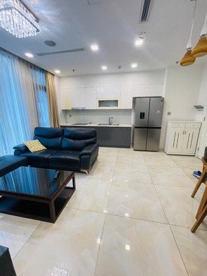 cần cho thuê gấp 2pn-2wc,72m2 full nôi thất cao cấp giá chỉ 25 triệu/ tháng tại vinhomes bason q.1