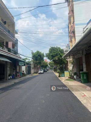 thiện chí bán, căn nhà mặt tiền kinh doanh đường số 185. 108m2 giá chỉ 9,3tỷ = 87tr/m2