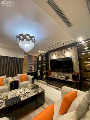 NHÀ ĐẸP PHỐ VŨ PHẠM HÀM, VỊ TRÍ ĐẮT GIÁ, PHÂN LÔ, DÂN TRÍ CAO, NGÕ THÔNG, Ô TÔ TRÁNH.