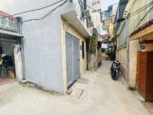 nhà dòng tiền phố đức diễn lô góc đẹp nhà mới kính koong thang máy hiện đại