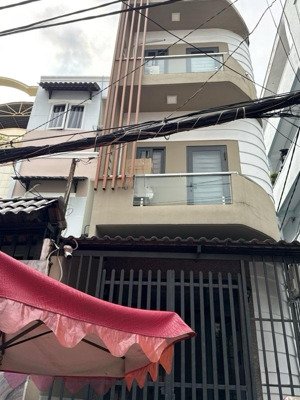 bán nhà quận10 đường cách mạng tháng 8-44m2(3,8 x 12)-3 tầng btct mới đẹp ở luôn- giá 8,9 tỷ