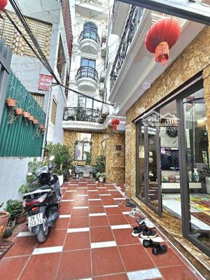 ô tô đỗ cổng, nhà đẹp thanh am - long biên 30m2x mt 4m x 5t nhỉnh 5 tỷ - vài bước ra mặt phố - hiếm