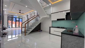 cần tiền bán gấp nhà sổ riêng thổ cư 500 triệu, gần cầu hoá an