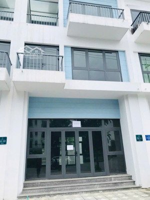 cho thuê nhà bt mặt đường foresa xuân phương