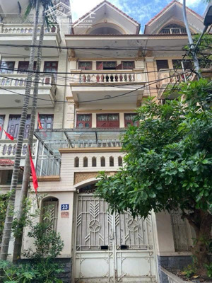 bán nhà cầu giấy - phân lô vip - vỉa hè rộng - kinh doanh sầm uất - ôtô tránh chạy vòng quanh nhà