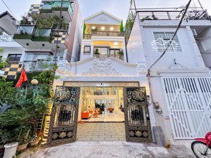 nhà đẹp 5x20m full nội thất giá giảm còn 8.9 tỷ gần quận 7