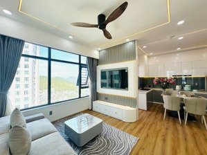 chính chủ bán gấp căn góc 3 mặt thoáng, view biển núi vừa nghỉ dưỡng vừa dòng tiền cực tốt cho thuê