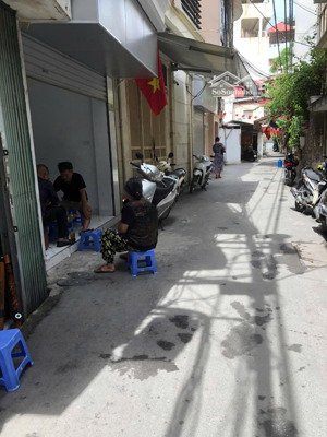 mặt ngõ thịnh quang - ô tô - ngõ thông - kinh doanh - ở sướng - sát phố