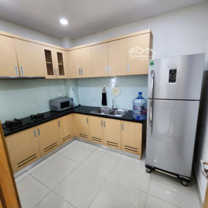 cho thuê căn hộ him lam chợ lớn, dt 82m2, 2pn,, 2wc, nhà trống, sạch đẹp giá 10tr/th. lh 