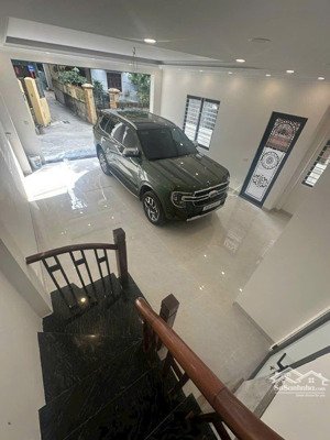 bán nhà nguyễn sơn,40m ,thang máy ,gara ô tô ,phun nội thất ,chỉ 12xty
