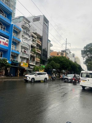 đoạn đẹp mặt tiền hùng vương trần nhân tôn dt 3.8 x16m kc 5 tầng chỉ 18 tỷ