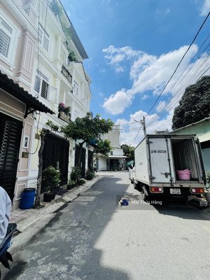 giá tốt nhất khu vực nhà 3 tầng kiên cố khu thiên niên kỷ ngay nhà hàng hương biển - giá 6.5tỷ -hxh