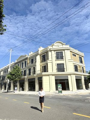 bán nhà thô hoàn thiện mặt ngoài 3,5 tầng, sát kđt ngọc bảo viên, giá chỉ 5,6 tỷ, sđt 