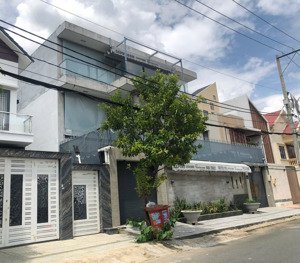 bán biệt thự 300m2(15x20) giá 20tỷ - khu biệt thự 80 căn thạnh xuân - hà huy giáp q12 lh 