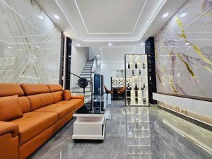 nhà 1 lầu (3 phòng ngủ) gần chợ full nội thất