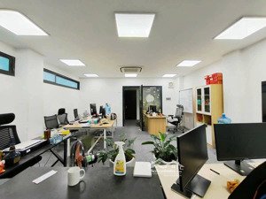 bán nhà lk kđt mới đại kim, nguyễn xiển- đường 30m, dt 70m2x 5 tầng, vỉa hè rộng, kinh doanh