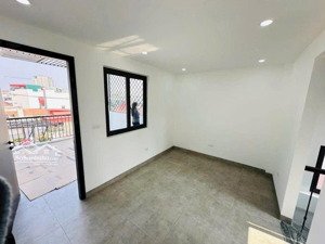 nhà phố nguyễn sơn - 3pn - oto đỗ cửa - thang máy - thích hợp làm vp kết hợp ở - vị trí trung tâm