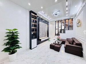 bán nhà riêng xuân thủy, dịch vọng hậu, cầu giấy, giá ưu đãi 11,8 tỷ, 35m2, có thang máy:o936o71228