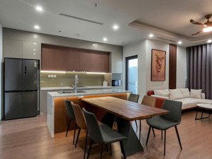 chính chủ bán gấp căn hộ 2n2wc tại vinhomes west point, phạm hùng, sãn sổ, full nội thất, giá 7 tỷ