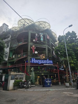 cho thuê nhà mặt phố nguyễn du-hoàn kiếm, 440mx4t+sân160m, mt20m, 250tr kd mọi mô hình.