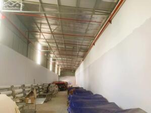 Kho 400m2 đầy đủ pháp lý pccc tự động gần kcn sóng thần 1