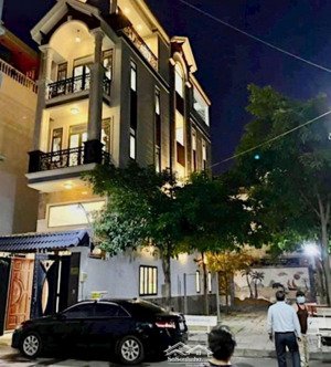 hxh đường số nguyễn oanh 4x16m 1t lửng 2 lầu st- cạnh công viên 2 mặt thoáng. chỉ 10 tỷ tl