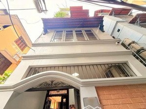 lạc long quân - nghĩa đô cầu giấy - ngõ ô tô tránh - sân để xe - ban công thoáng - 40m 12 tỷ