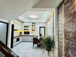 cầu diễn - 5 tầng mới koong - ô tô - dân xây - hơn 6 tỷ