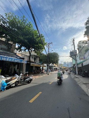 bán nhà - mt phú thọ hoà. dt 4x18,2m, cấp 4. giá 13 tỷ - p phú thọ hoà